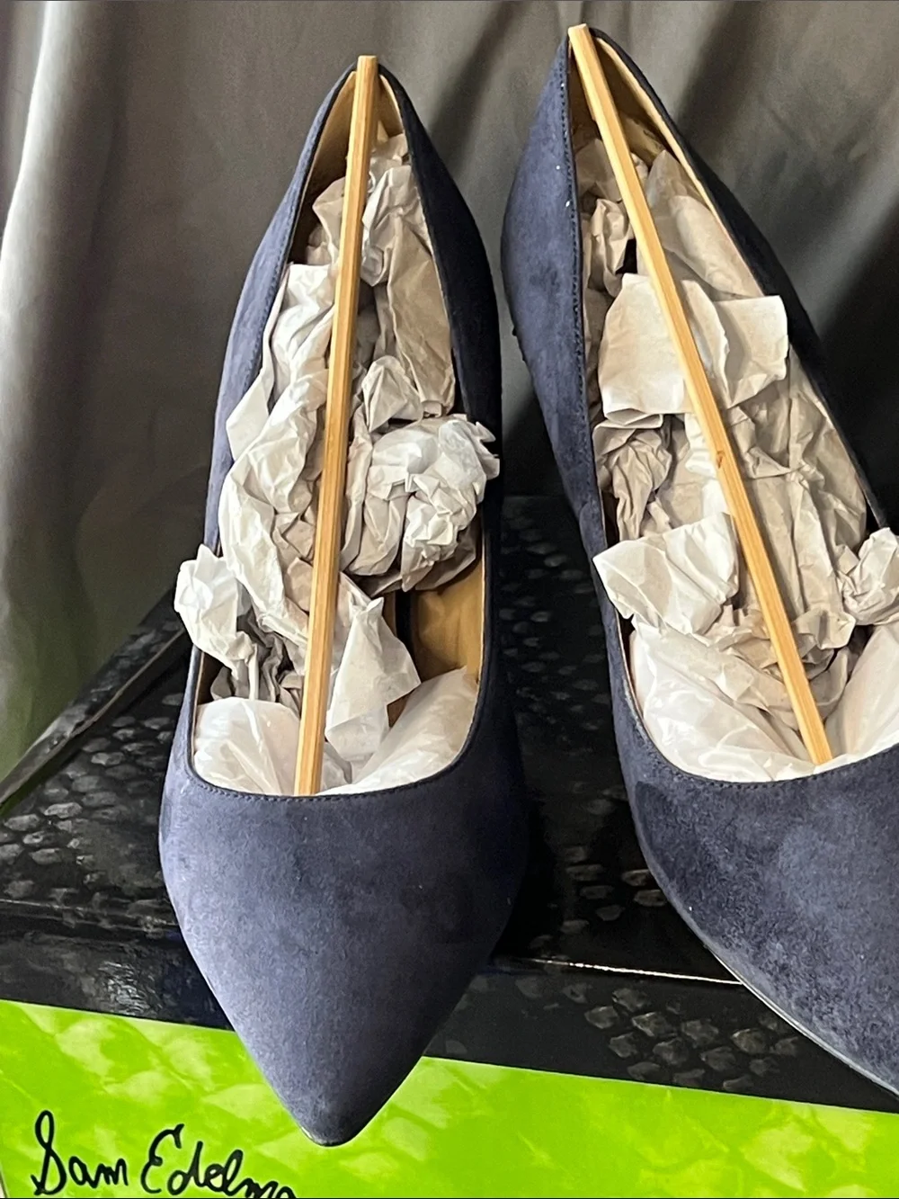 Sam Edelman Navy Suede Pointed Toe Pumps size 9M
